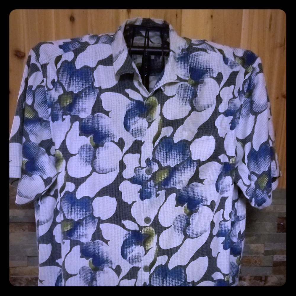 Tommy Bahama original fit button down silk shirt